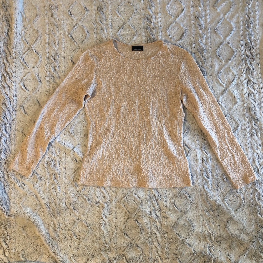 5/$25 Vintage 90s Cream lace long sleeve top, great for a night out